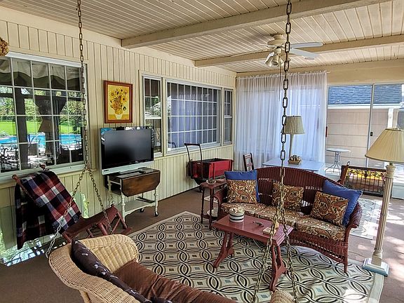4th image of 3965 Riverview Dr