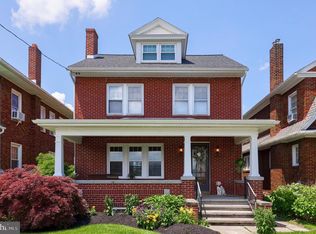 406 S 4th St, Denver, PA 17517