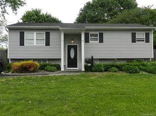 3105 Eagle Ave, Medford, NY 11763