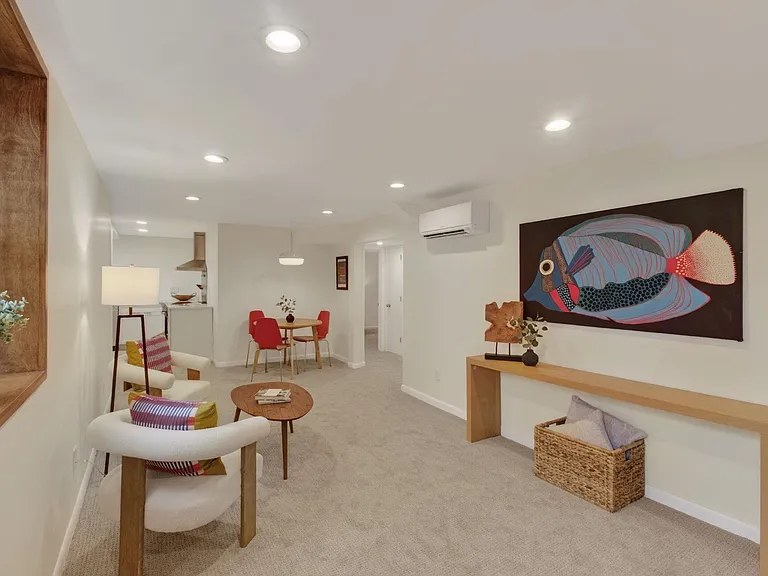 1408 Baker St #B — Photo 4