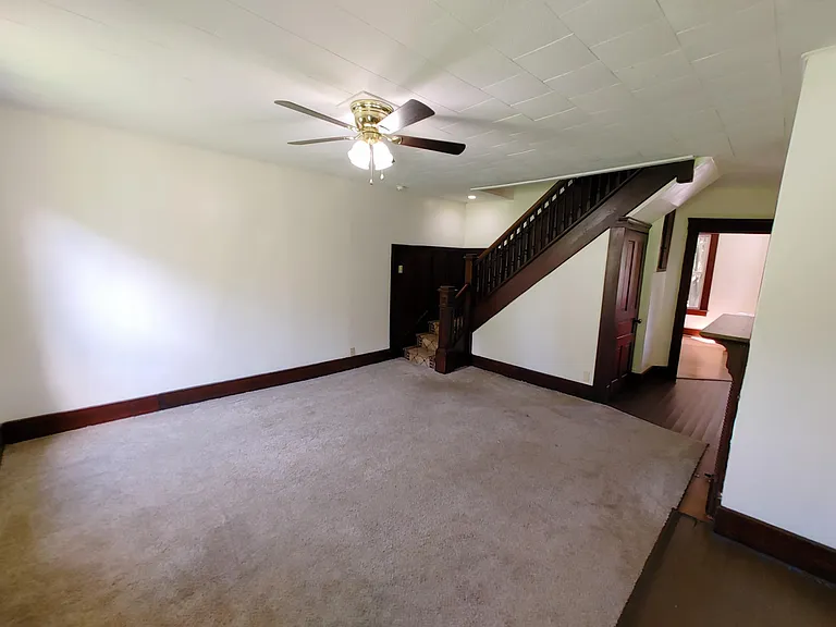 105 Oakwood Ave — Photo 17