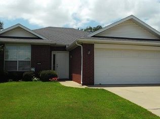 1002 N 37th St, Rogers, AR 72756
