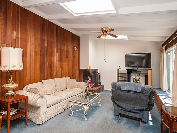 2nd image of 1817 Echo Ave
