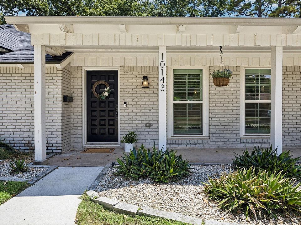 1st image of 10143 Whiteside Ln