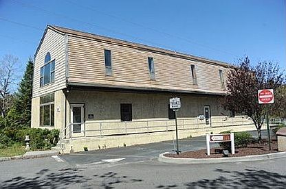 2nd image of 200 W Montauk Hwy