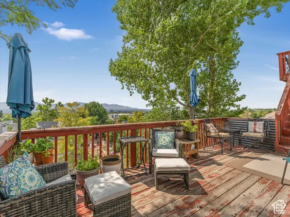 9842 S Tiger Eye Dr, Sandy, UT 84094