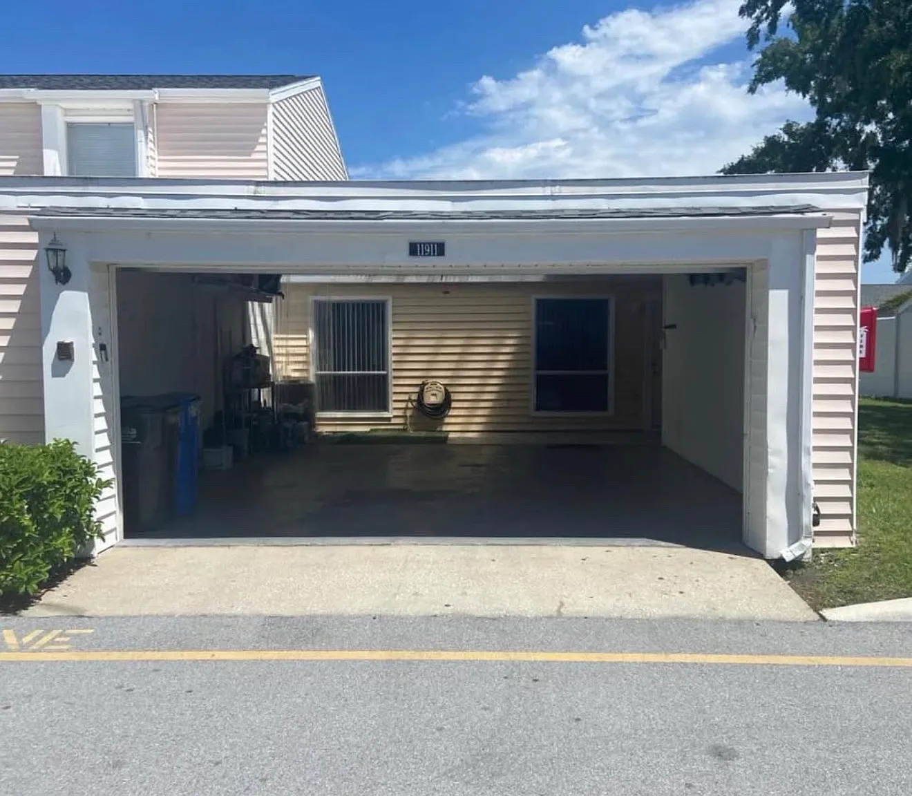 2 bed, 1008 sqft, $2,300 — Photo 2