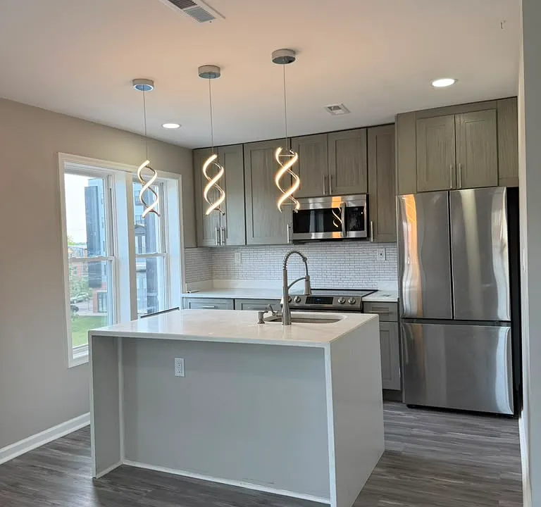 31 S 9th St #3