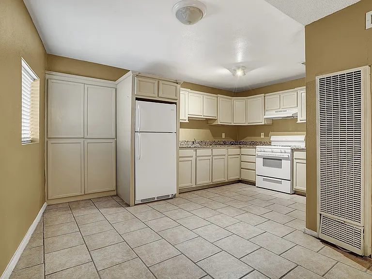 San Jose Apartments — Photo 20
