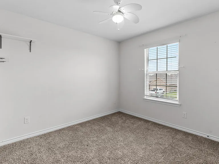606 Rawhide Way — Photo 17