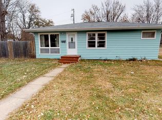 563 15th St SE, Huron, SD 57350