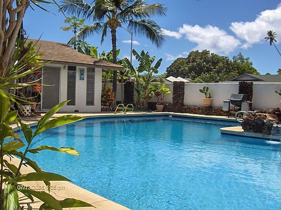 large pool and ohana