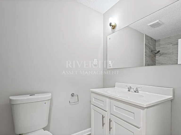 895 Brownlee Rd — Photo 16