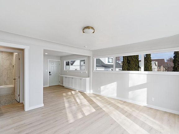 4th image of 3013 W Lakeside Dr #4