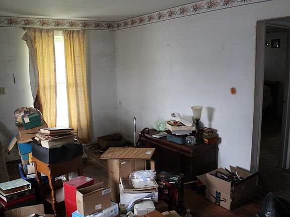 5th image of 2859 Parsons Ave