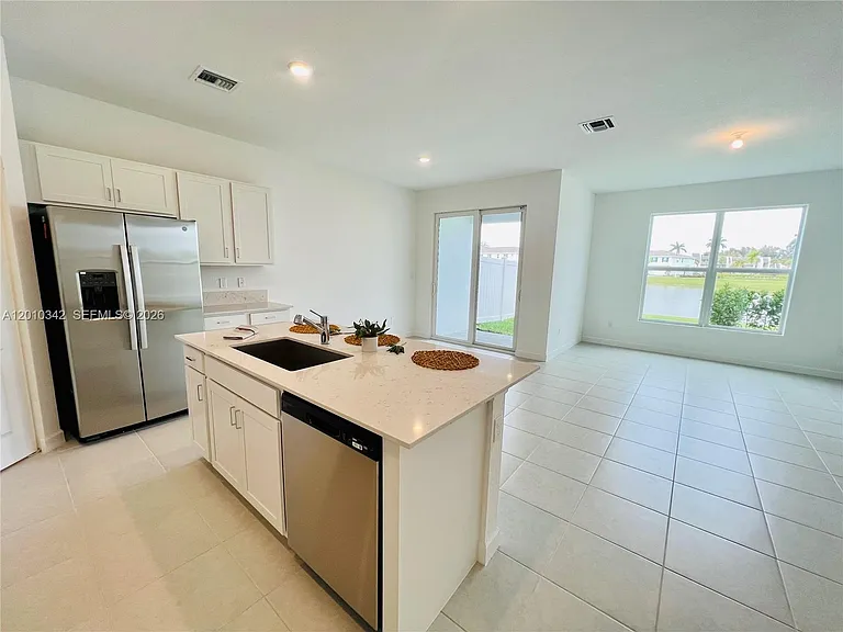 6909 Harbours Edge Ave #6909 — Photo 3