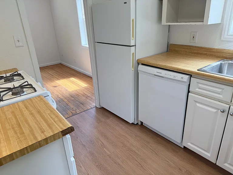 9823 31st Ave SW — Photo 13