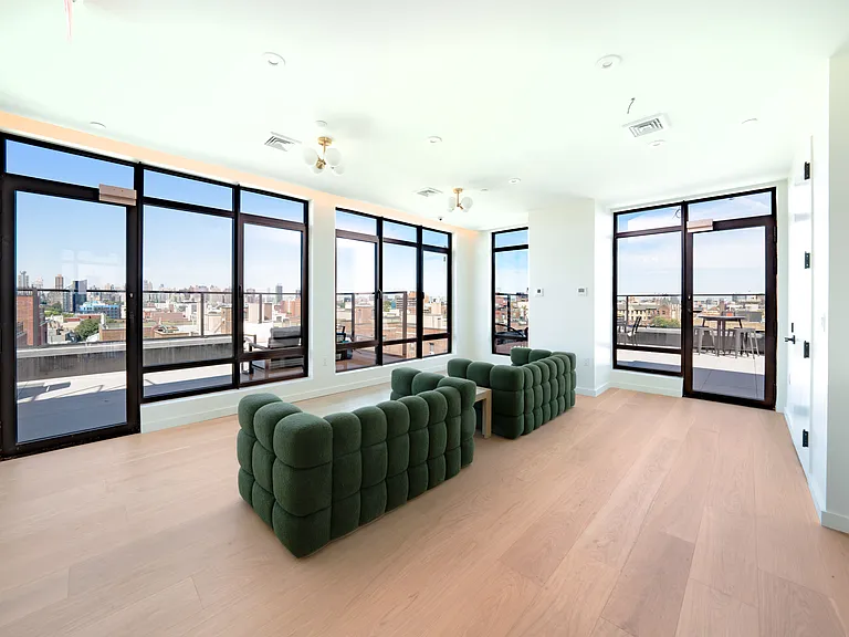 31-19 29th St #4D — Photo 10