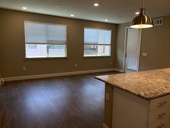 2nd image of 1140 Karby Ter Unit 301