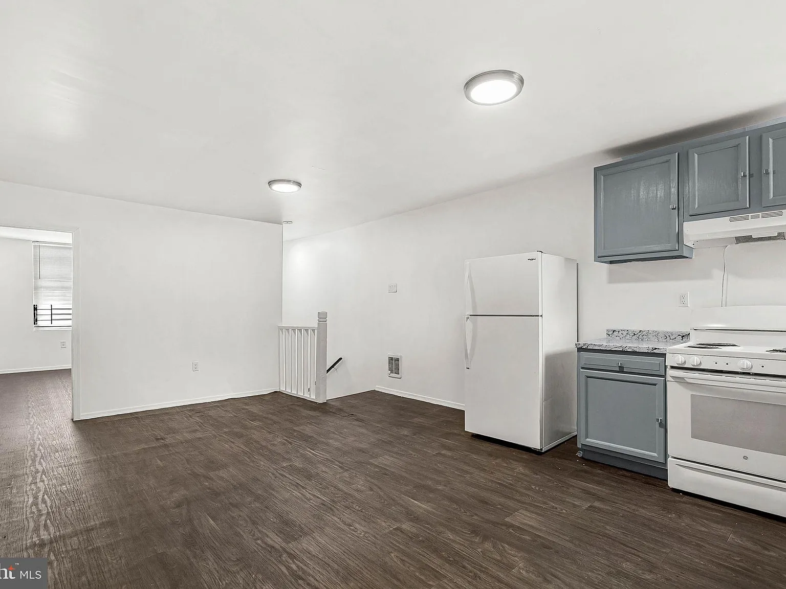2 bed, $1,000 — Photo 3