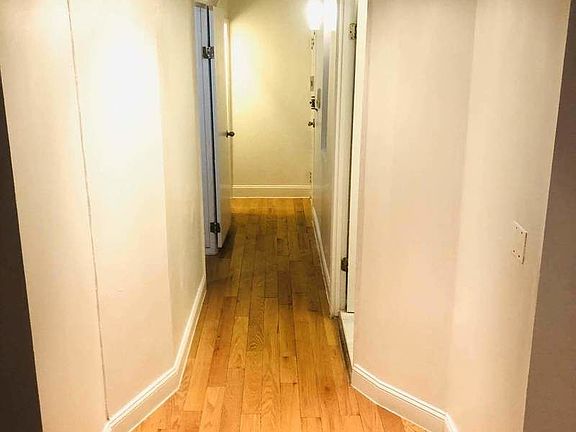 5th image of 171 W 83rd St APT 1B
