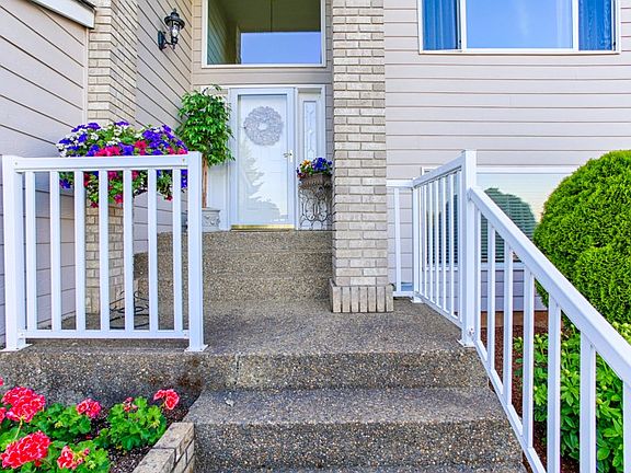 2nd image of 1741 Chapman Hill Dr NW