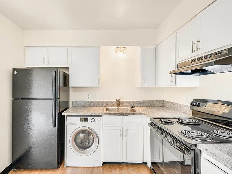 Bella Vista Apartments — Photo 3