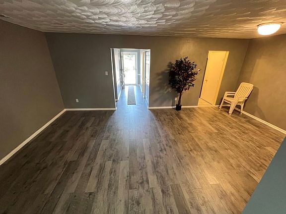 2nd image of 1317 W Tanners Creek Dr