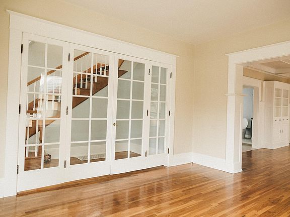 accordion doors into living room 