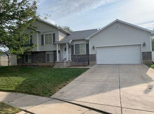 1821 S Dahl Ln, Syracuse, UT 84075
