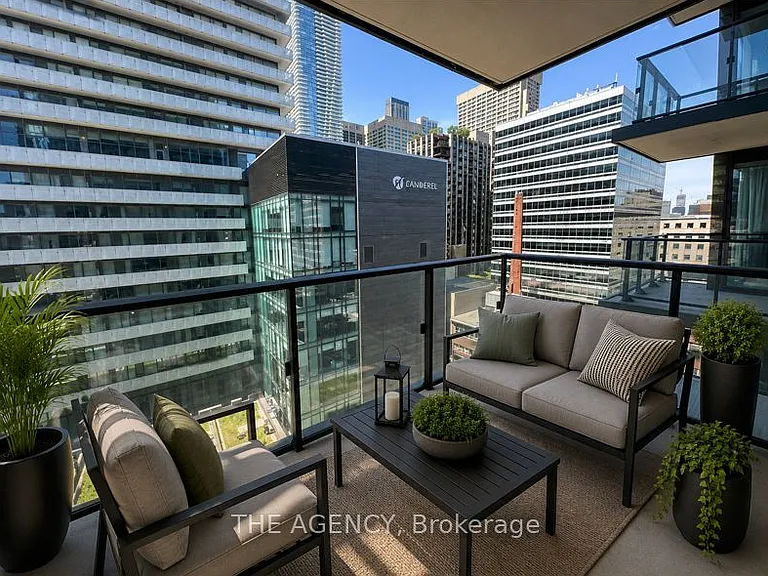 634 Church St #802 — Photo 6
