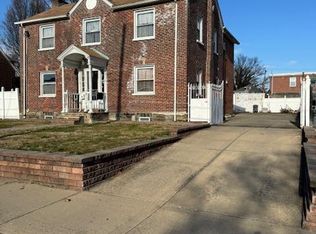 1325 Brighton St, Philadelphia, PA 19111