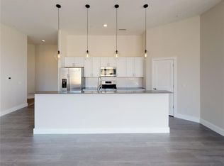 155 W Main St APT 1, Decatur, IL 62523