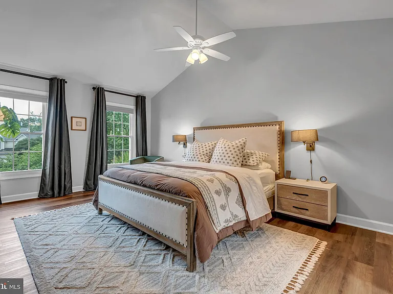 2816 Bargate Ct — Photo 31