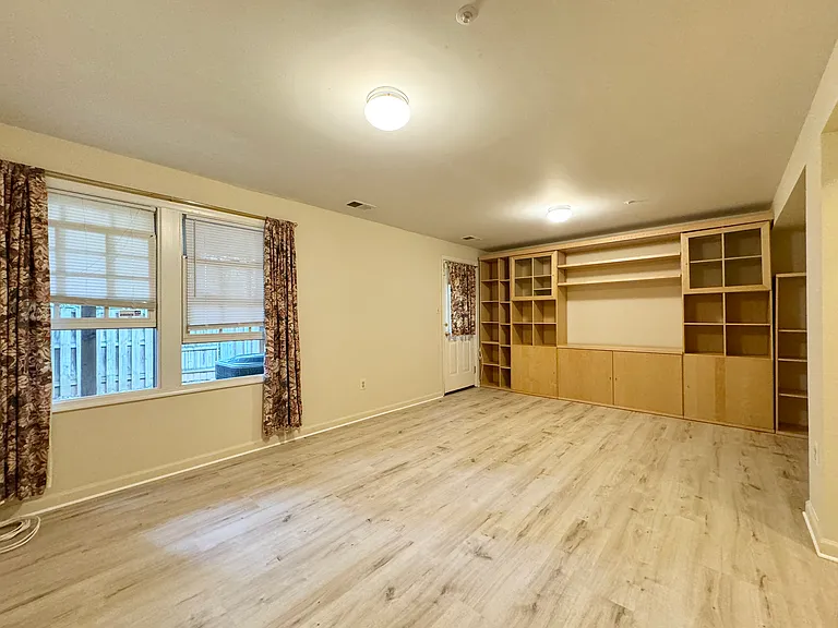 10175 Treble Ct — Photo 33