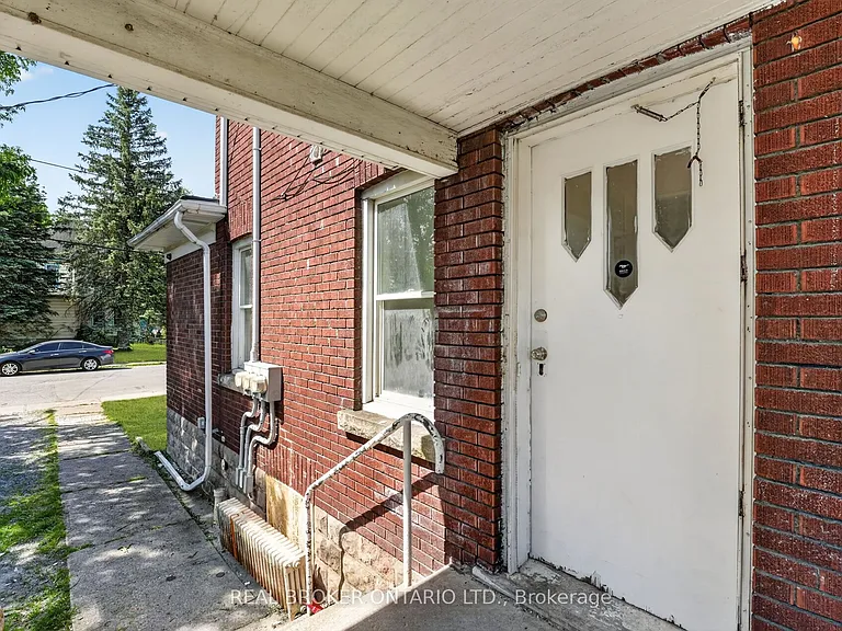 4417B Ellis St — Photo 5