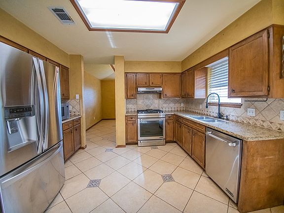 5th image of 1207 S 17th St