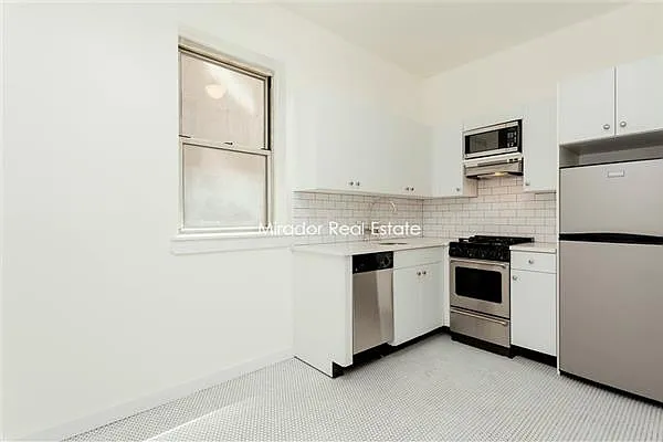 Rented by Mirador Real Estate | media 4