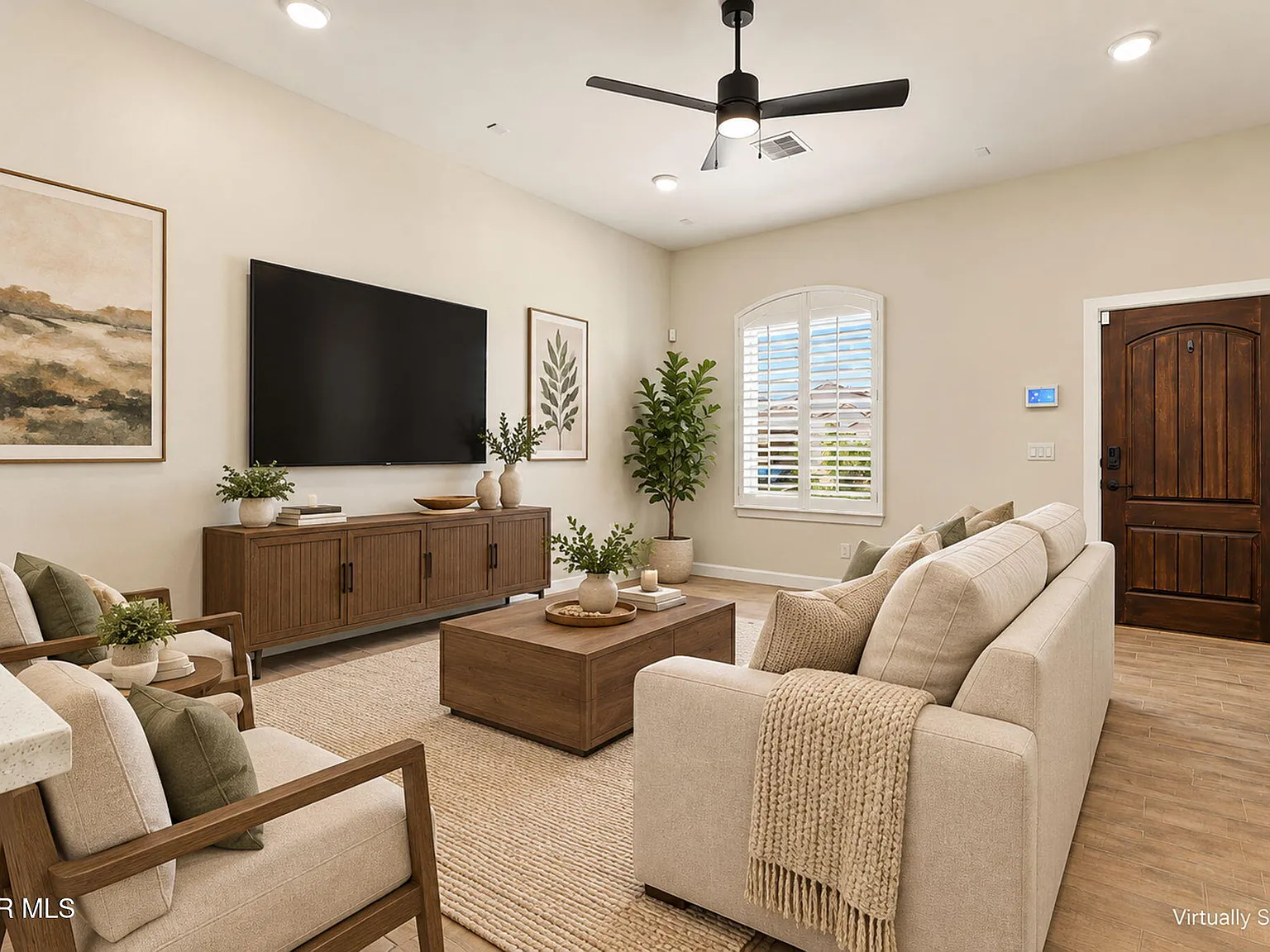 4 bed, 2.0 bath, 1707 sqft, $2,300 — Photo 3