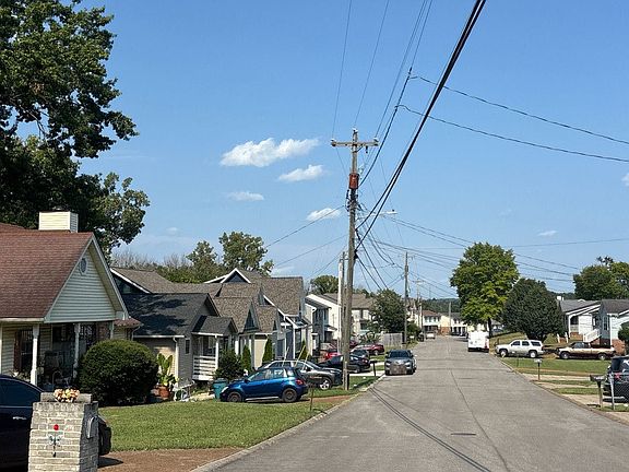 5th image of 752 Flint Ridge Dr