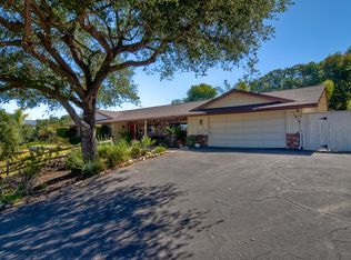 1618 Lone Oak Rd, Vista, CA 92084
