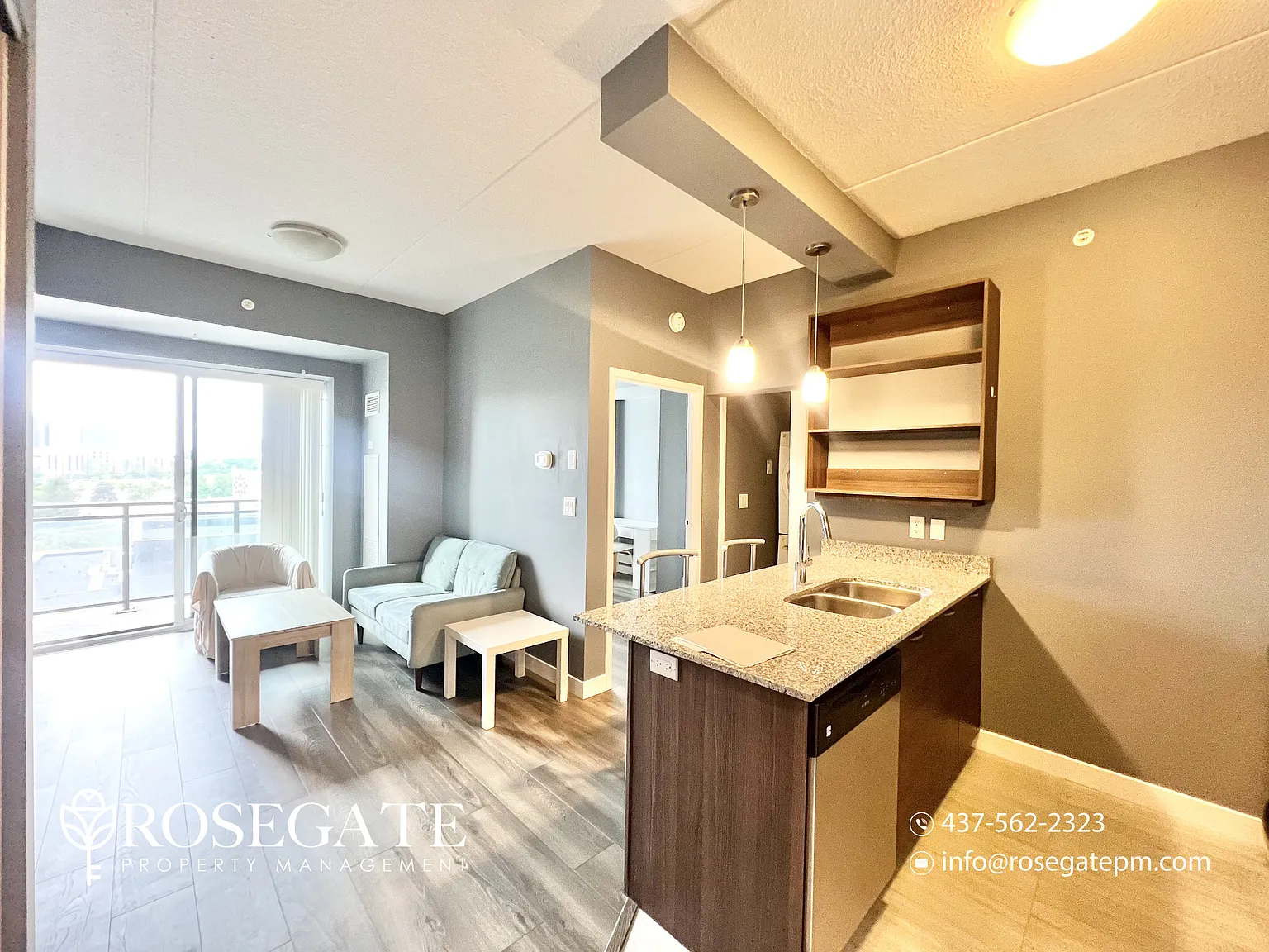 318 Spruce Street Waterloo — Photo 4