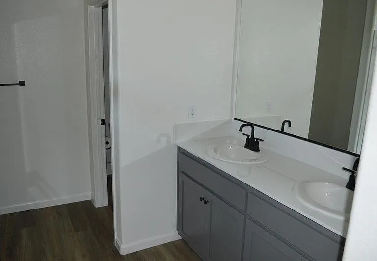 573 Bedfordshire Dr #2 — Photo 20