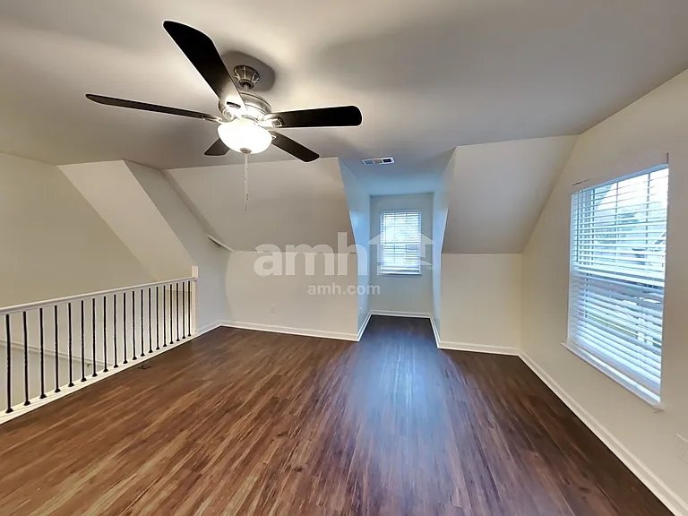 710 Norwood Ct — Photo 19
