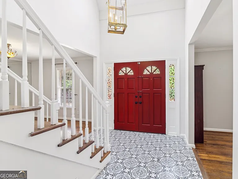 355 Westerhall Ct — Photo 3
