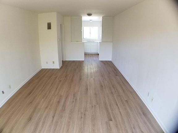 2nd image of 9741 W Pico Blvd #49D