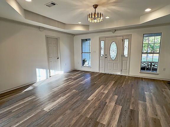 3rd image of 111 Joy Ln