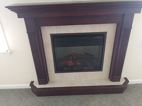 3rd image of 223 Woodhawk Ln