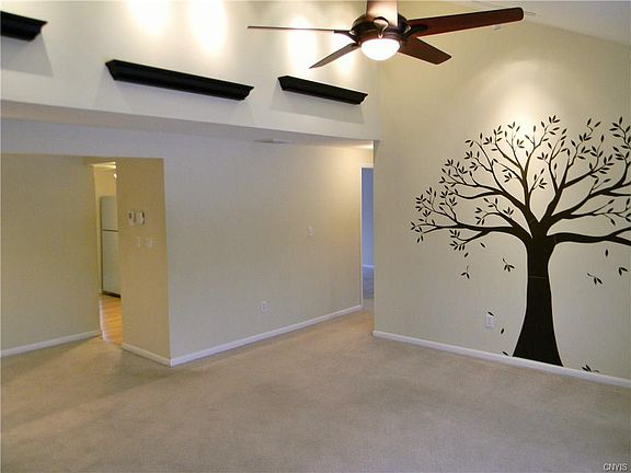 5th image of 799 Fairway Cir
