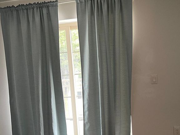 4th image of 15718 65th Ave Unit 2